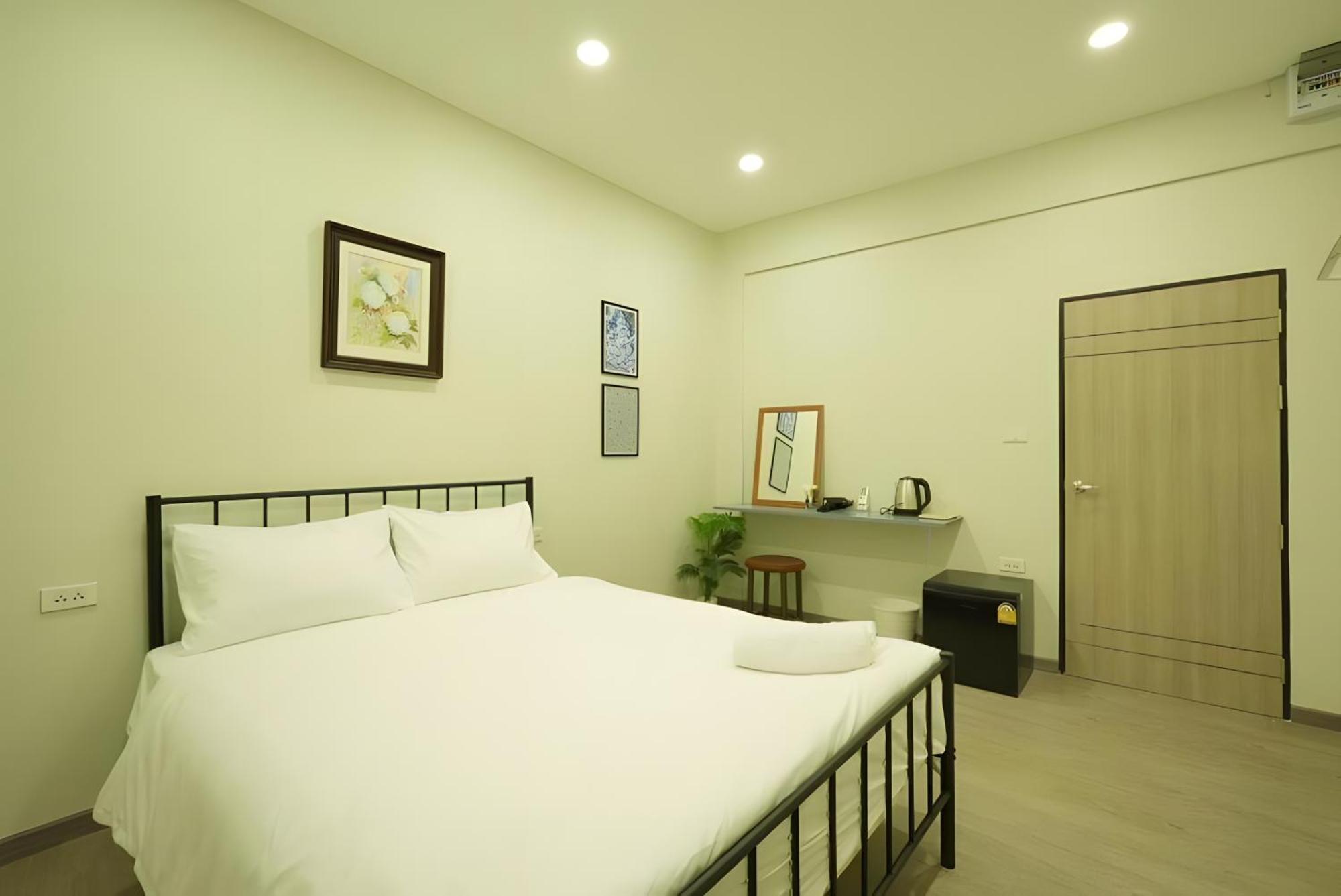Hidden Dragon V Yaowarat Road Apartment Bangkok Exterior foto